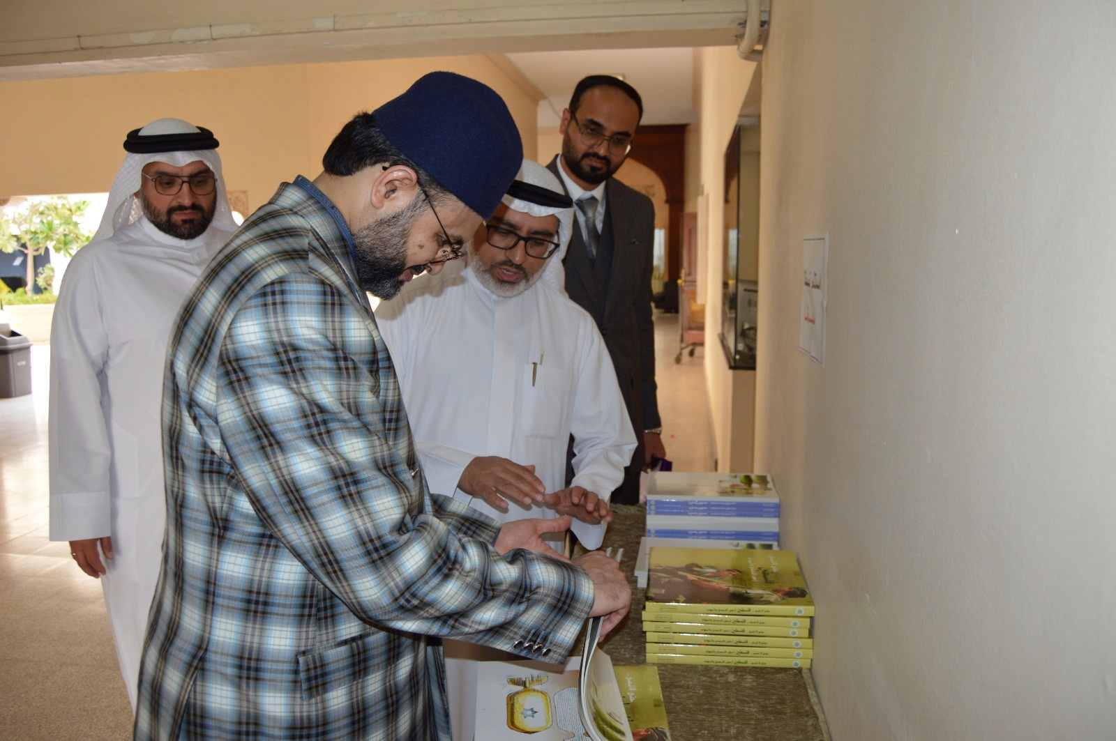 dr hassan qadri visits islah society