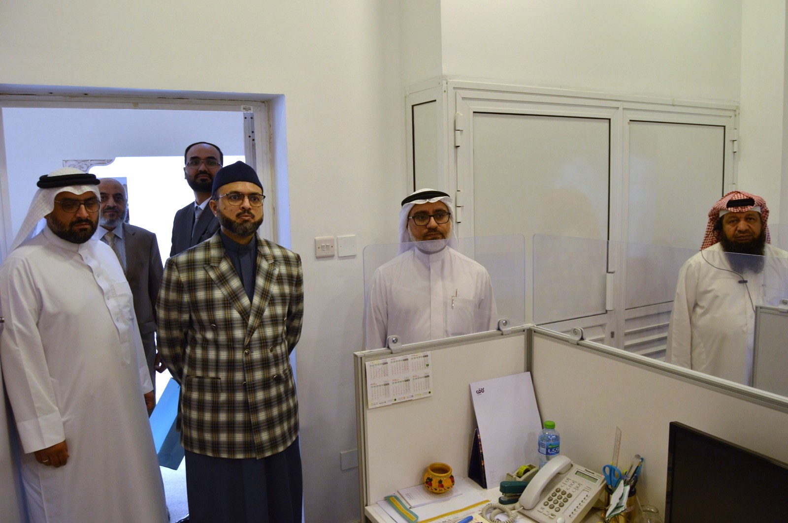 dr hassan qadri visits islah society