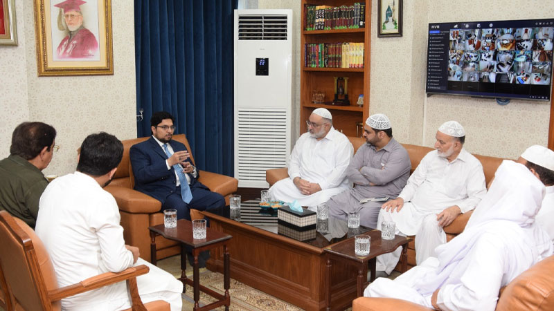 dr hussain qadri meeting with peer of ghamkol sharif