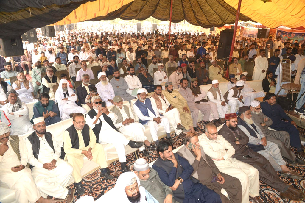 dr hussain qadri addressing sufi conference