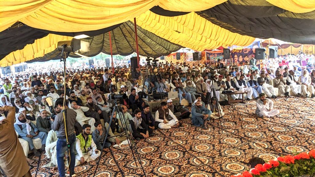 dr hussain qadri addressing sufi conference