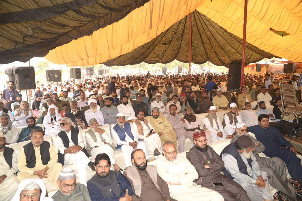 dr hussain qadri addressing sufi conference