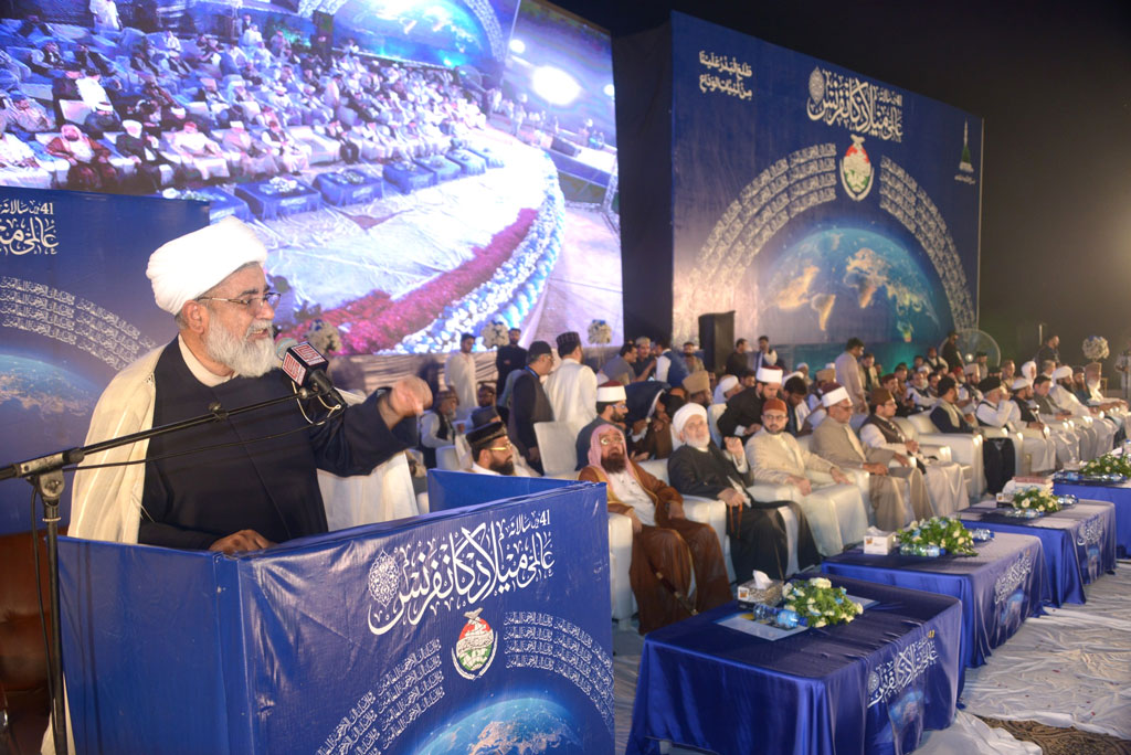 dr hassan mohiudeen qadri addressing