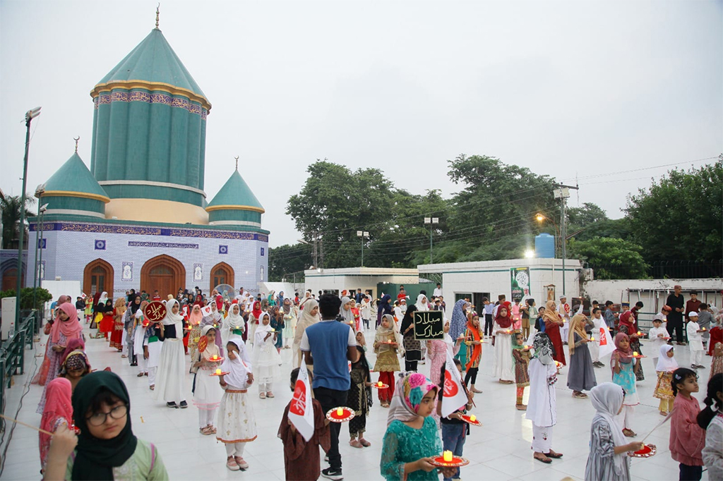 6th Eagers Candle Walk at Minhaj Women Leauge