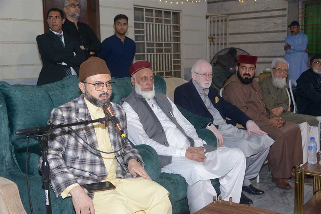 A dinner in honor of Dr Hassan Qadri by Haji M Idrees Karachi