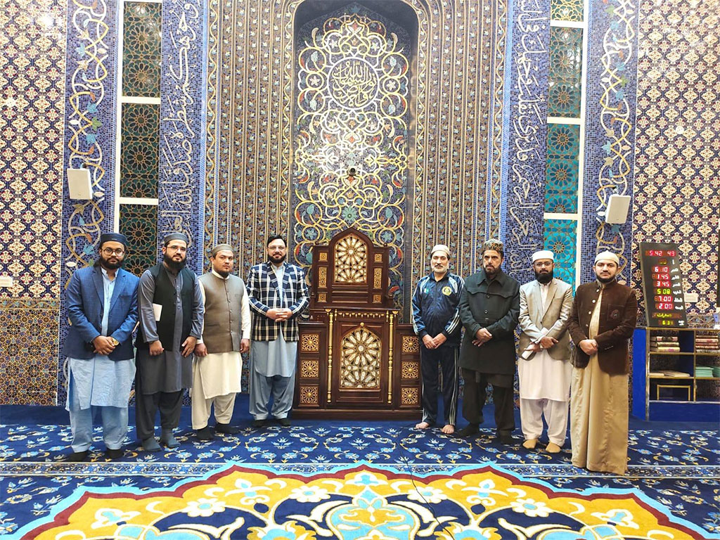 Delegation from Jamia Binoria Karachi visits Minhaj ul Quran