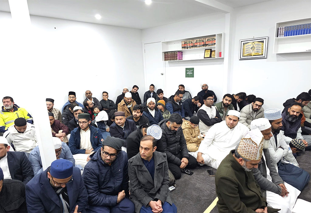 Dr Hassan Mohi ud Din Qadri Adressing Khutaba Jummah at Victoria