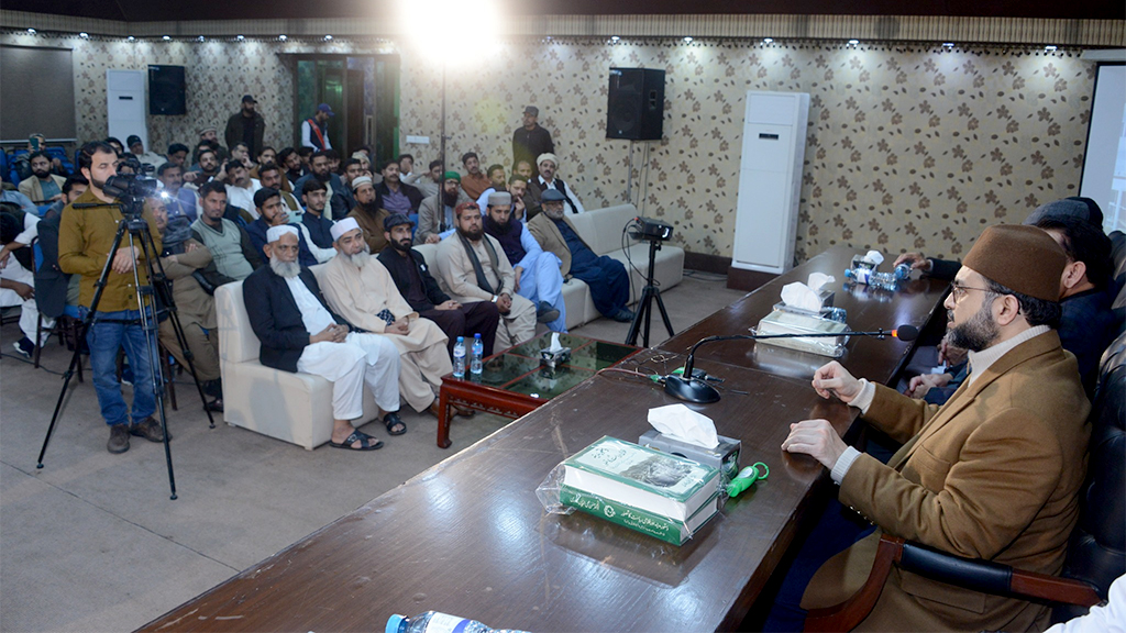 Dr Hassan Qadri Meeting with Royal Company Team