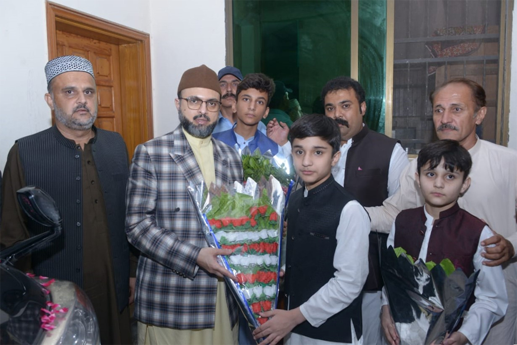 Dr Hassan Qadri Met with member of MQi Mianwali