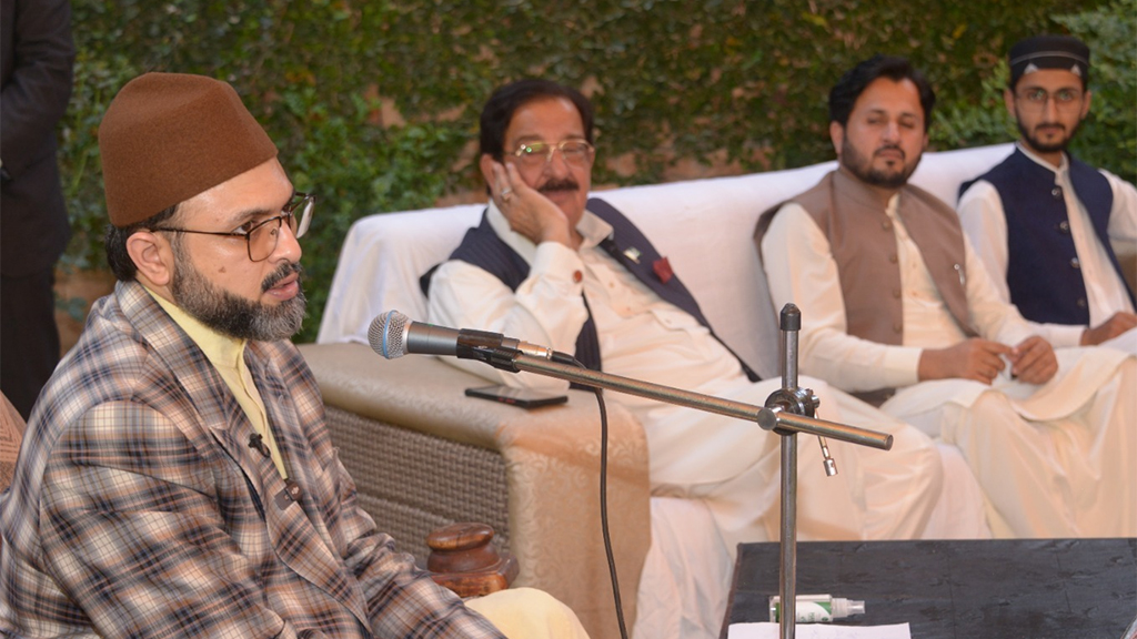 Dr Hassan Qadri addresses workers Convention Kohat