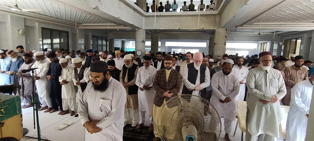 Dr Hassan Qadri Say Prayer in Karachi