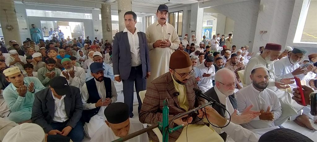 Dr Hassan Qadri Say Prayer in Karachi