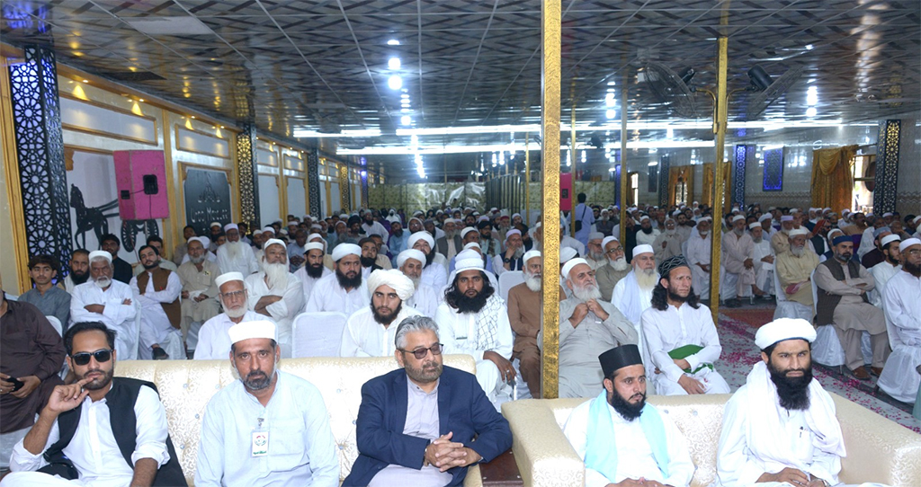 Dr Hassan Qadri addressing Rehma tul lilalmin Conference in Mardan