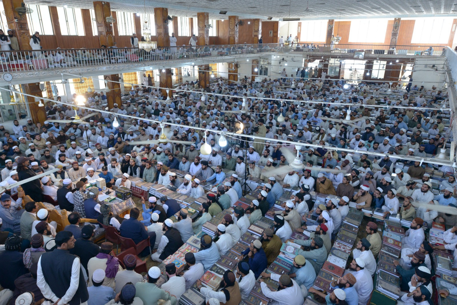 Dr Hassan Qadri addressing at Jamia Darul-Uloom Haqqania Akora Khattak Nowshehra