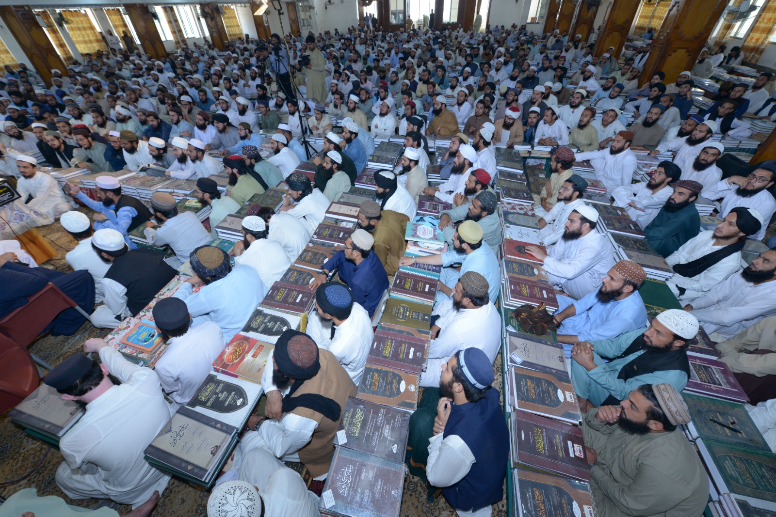 Dr Hassan Qadri addressing at Jamia Darul-Uloom Haqqania Akora Khattak Nowshehra