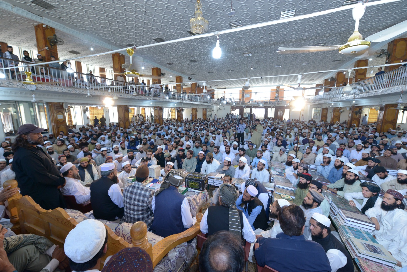 Dr Hassan Qadri addressing at Jamia Darul-Uloom Haqqania Akora Khattak Nowshehra