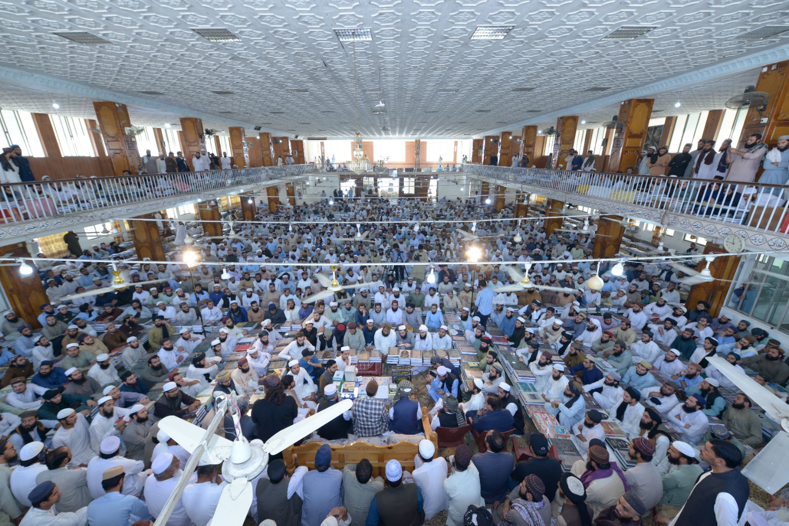 Dr Hassan Qadri addressing at Jamia Darul-Uloom Haqqania Akora Khattak Nowshehra