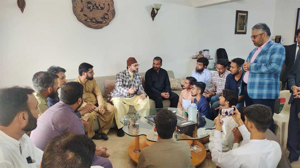 Dr Hassan Qadri meeting with Minhaj Youth Leauge Team Karachi