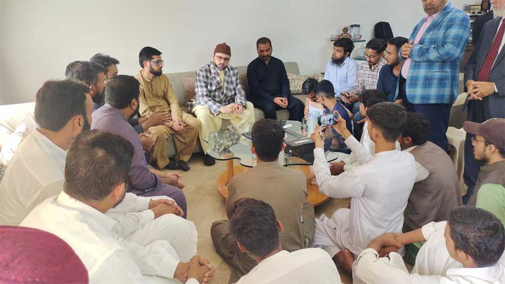 Dr Hassan Qadri meeting with Minhaj Youth Leauge Team Karachi