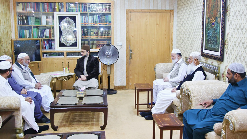 Dr-Hassan Qadri meeting with Peer Habeeb ullah Shah