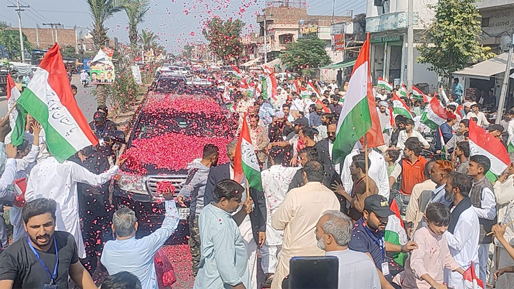 Dr Hassan Qadri received warm welcome on his arrival at Sheikhupura