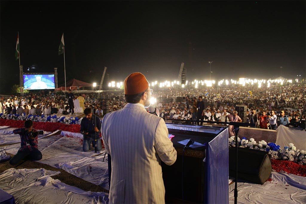 dr hassan mohiudeen qadri addressing