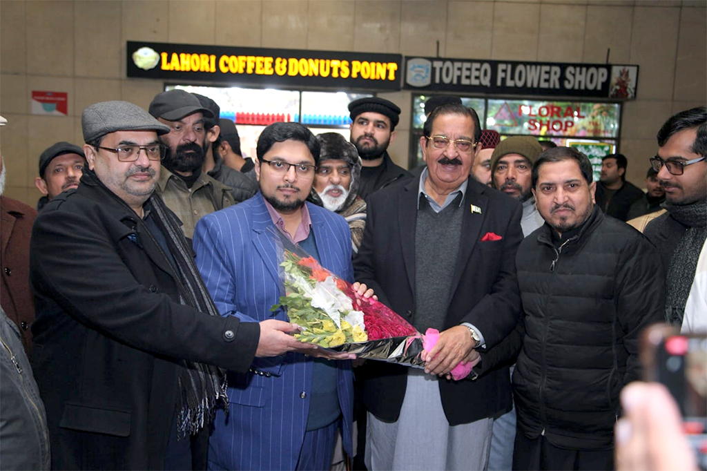 Dr Hussain Qadri Reached Pakistan after receiving safeer e amn Award 2024