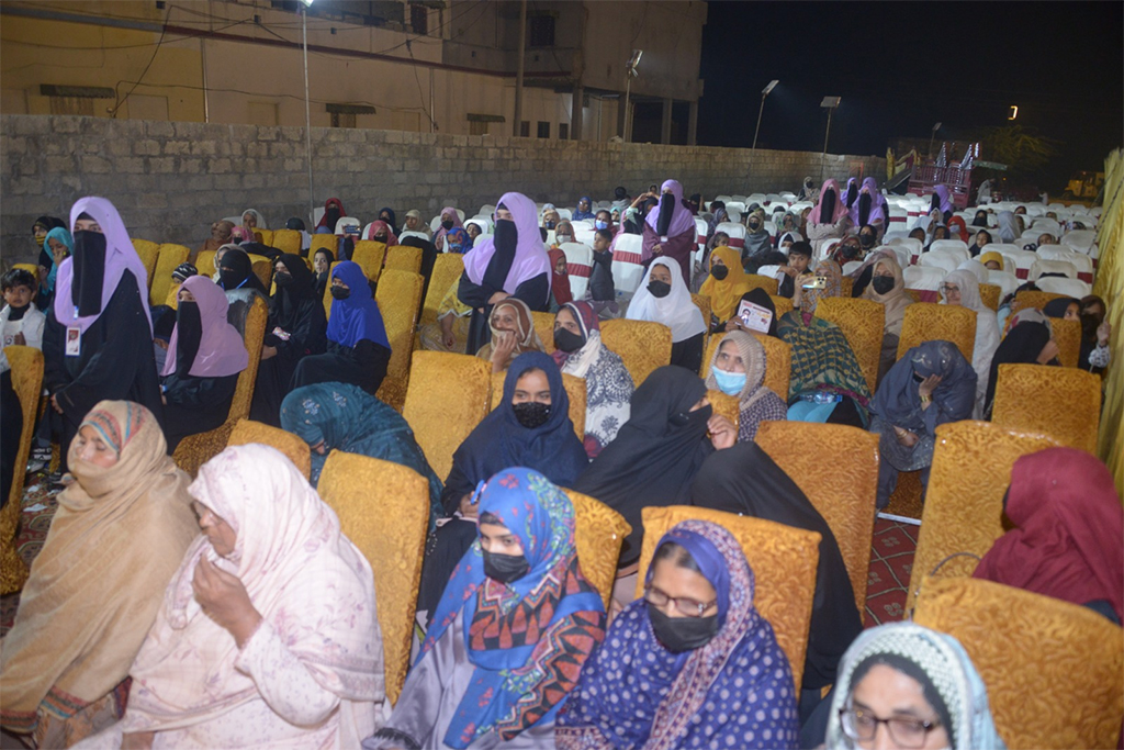 Dr Hussain Qadri addressing Speech in Kakrali Gujarat