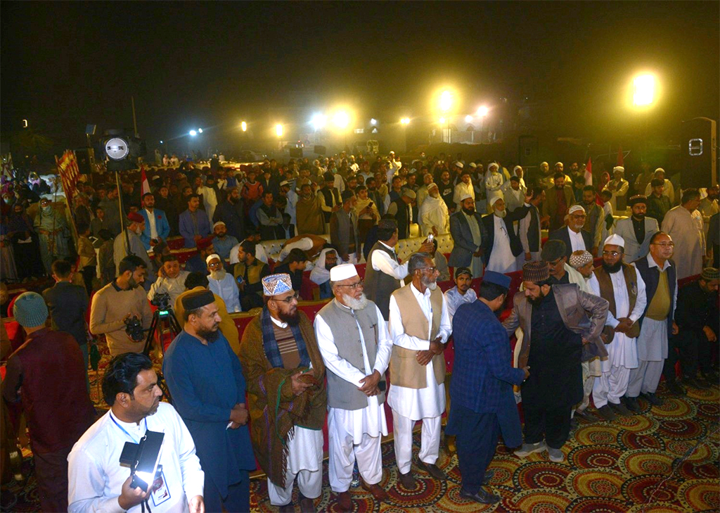 Dr Hussain Qadri addressing Speech in Kakrali Gujarat