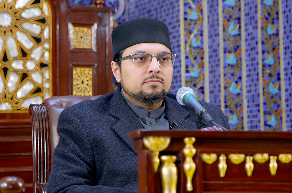 Dr Hussain Qadri adressing Khutba Jummah in Jamia Shaykh ul Islam