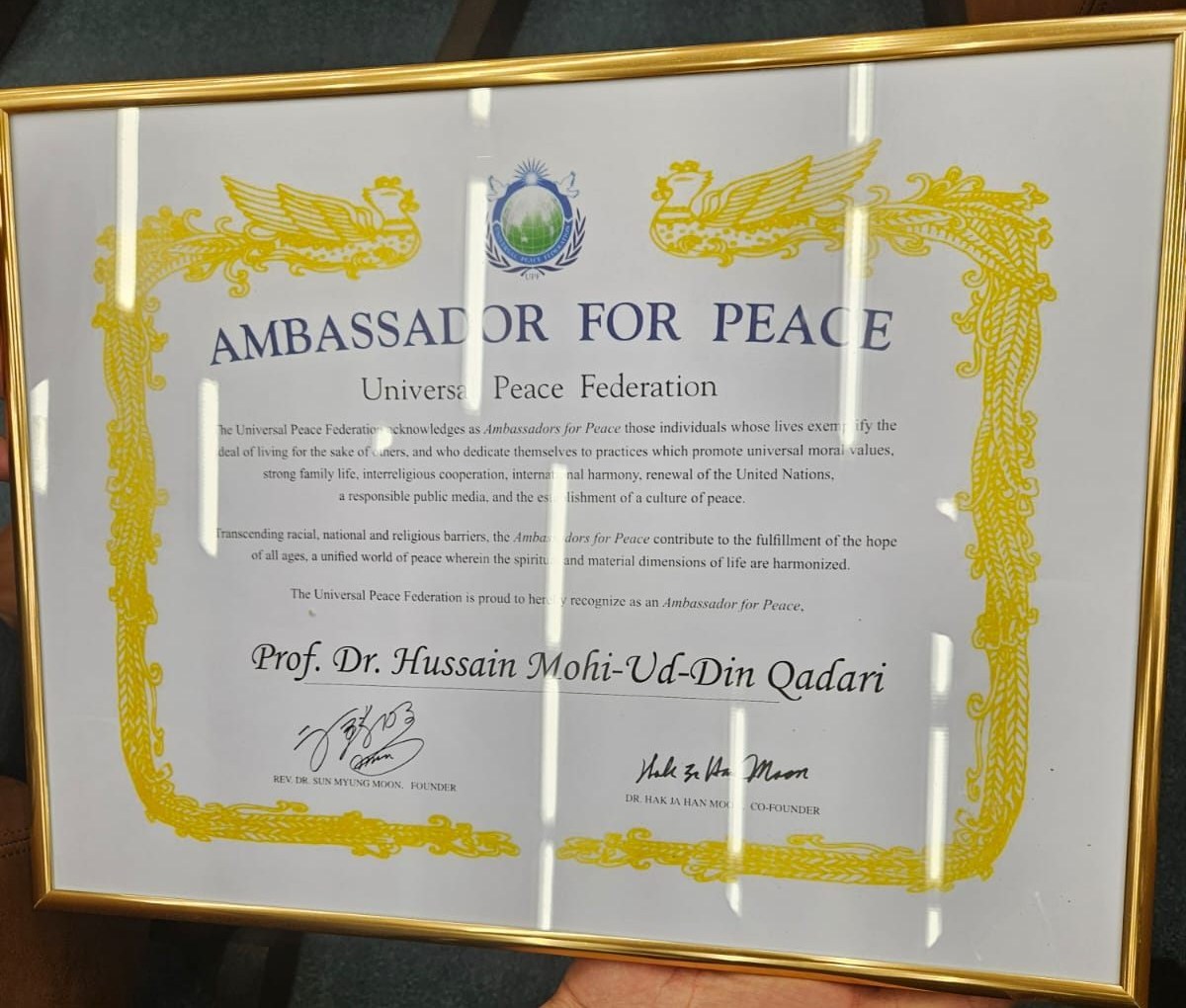 Dr Hussain Mohi-ud-Din Qadri honored with Ambassador For Peace Award at UN Austria
