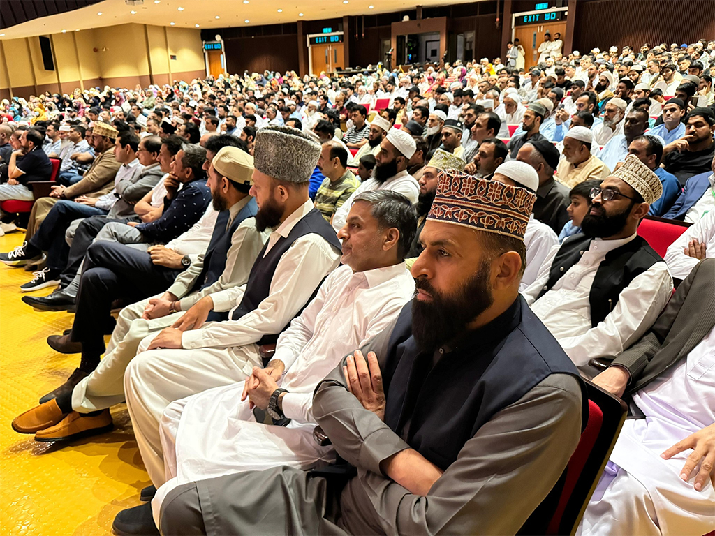 Dr Muhammad Tahir ul Qadri adressing Seerat un nabi Conference Hong Kong