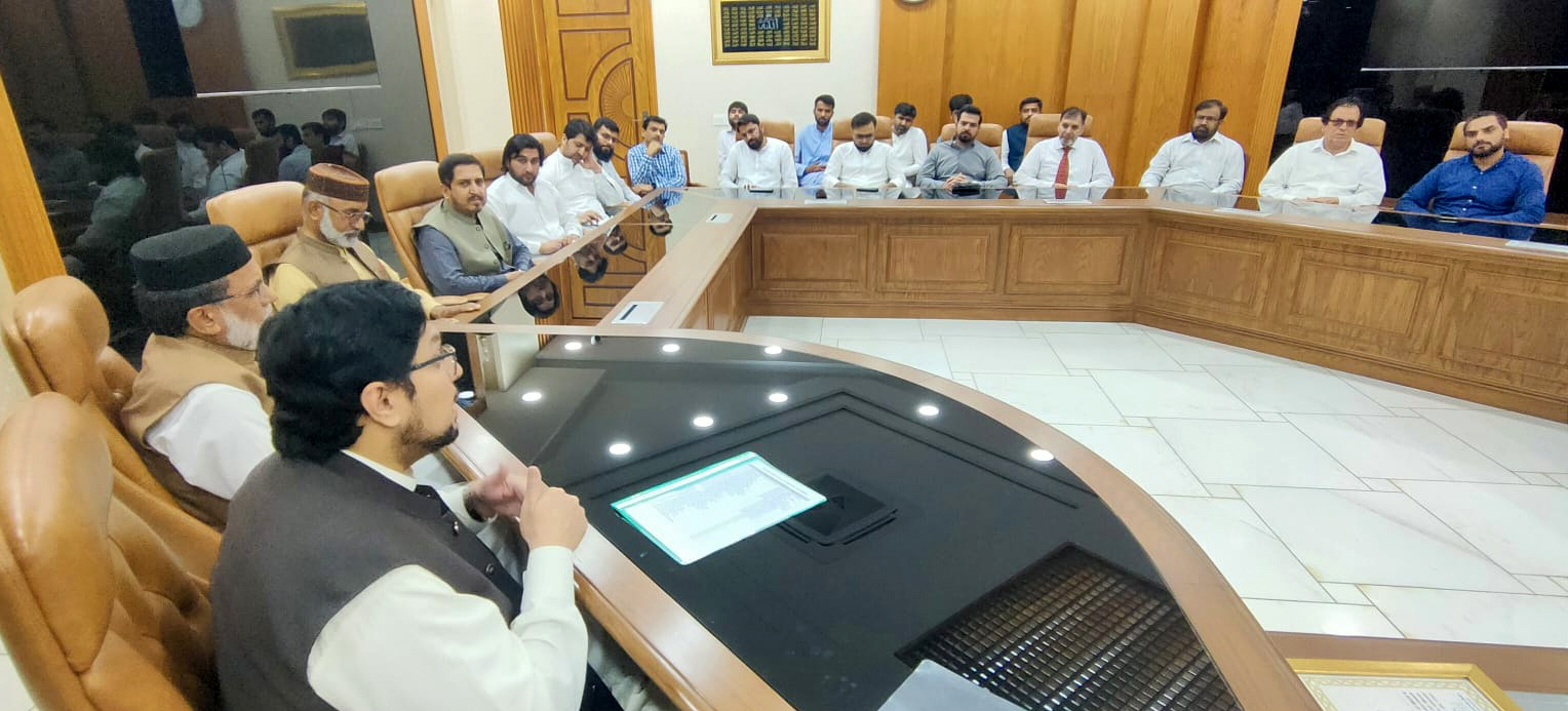 Executive members of Tahfeez ul Quran meeting with Dr Hussain Qadri