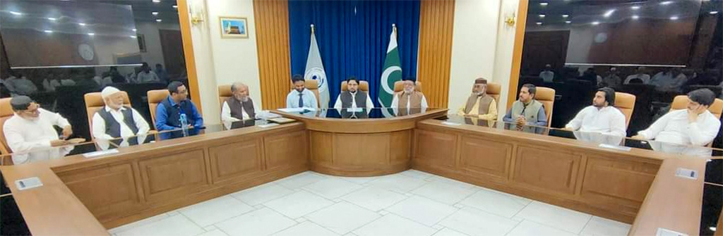 Executive members of Tahfeez ul Quran meeting with Dr Hussain Qadri