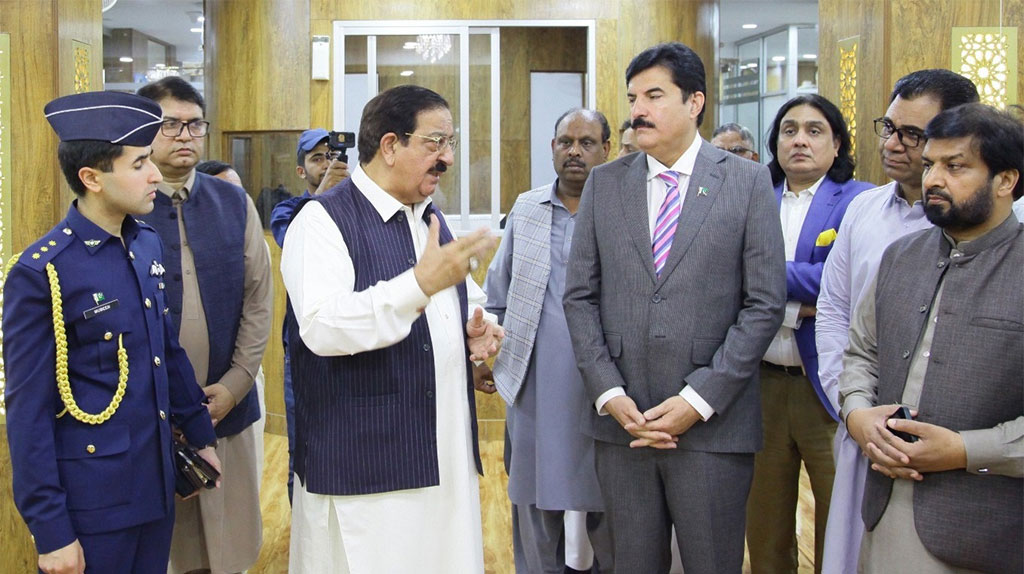 Faisal Kareem Kundi Vists MQi Secretariat and Minhaj University