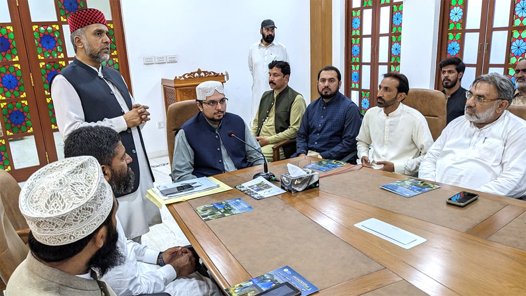 MQI Narowal members met with Dr Hussain Qadri