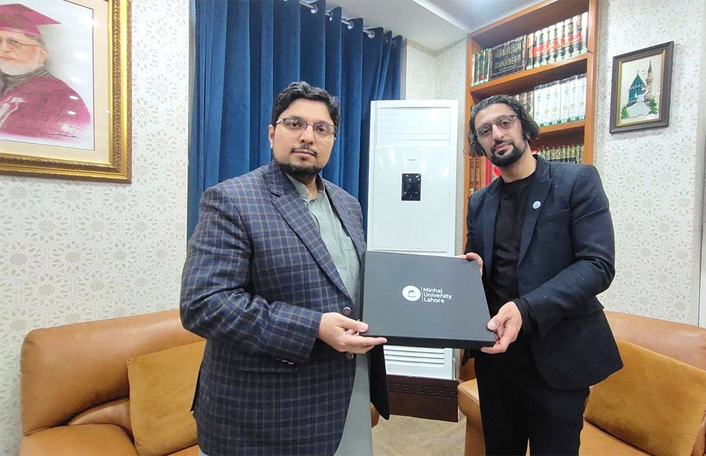 Minhaj ul Quran Quaideen Met wirh Dr Hussain Qadri