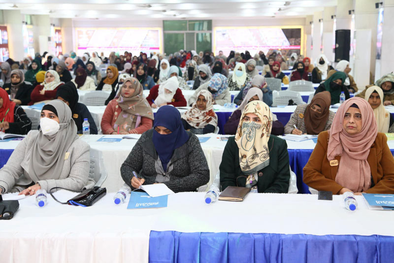 Dr Ghazala Qadri addressing Minhaj ul Quran Women League Al-Tarbiyah 2024 Camp Day2 2024