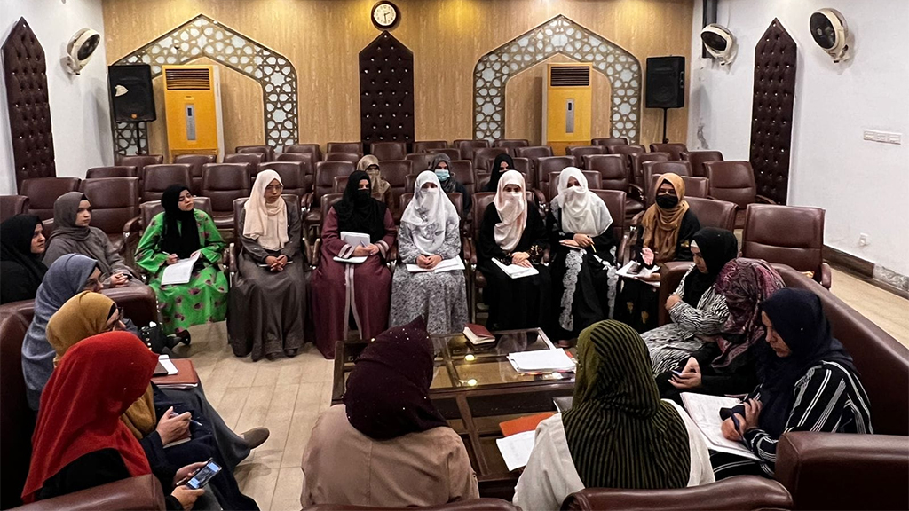 Minhaj women Leauge meeting