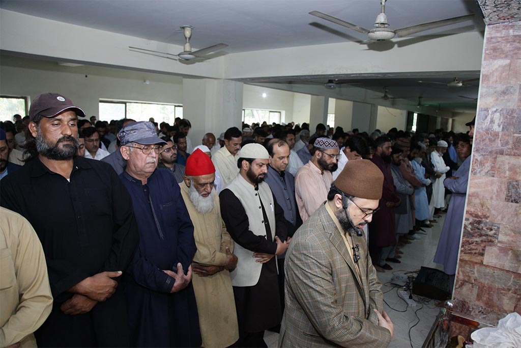 Namaz e Janaza of Muhammad Aleem Qadri was performed