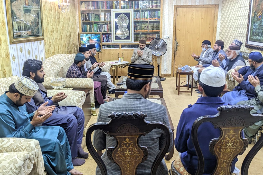 Nizamat e Dawat TMQ met with Dr Hassan Qadri