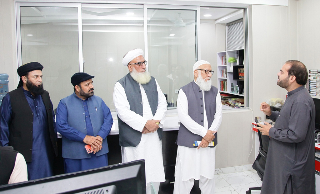 Prof Syed Badeudeen meeting with Dr Hussain Qadri