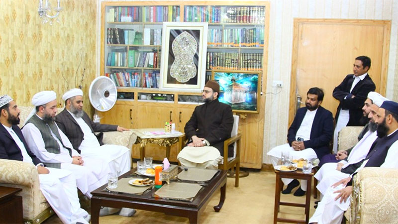 Sahibzada Pir Saeed Hussain Qadri meets with Dr Hassan Qadri