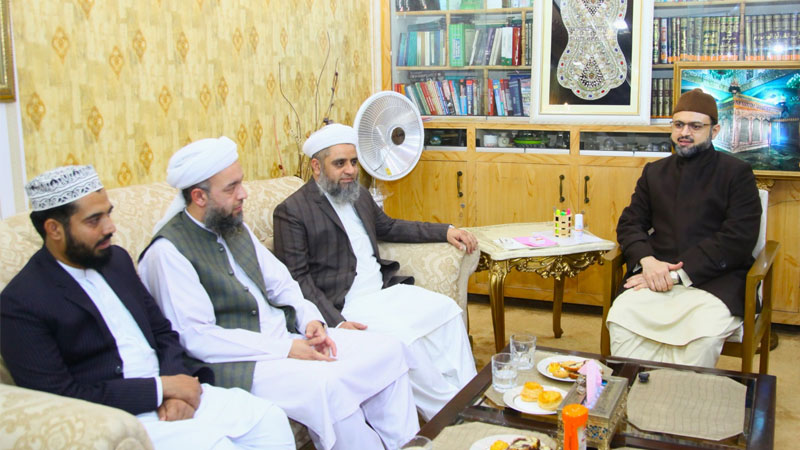 Sahibzada Pir Saeed Hussain Qadri meets with Dr Hassan Qadri