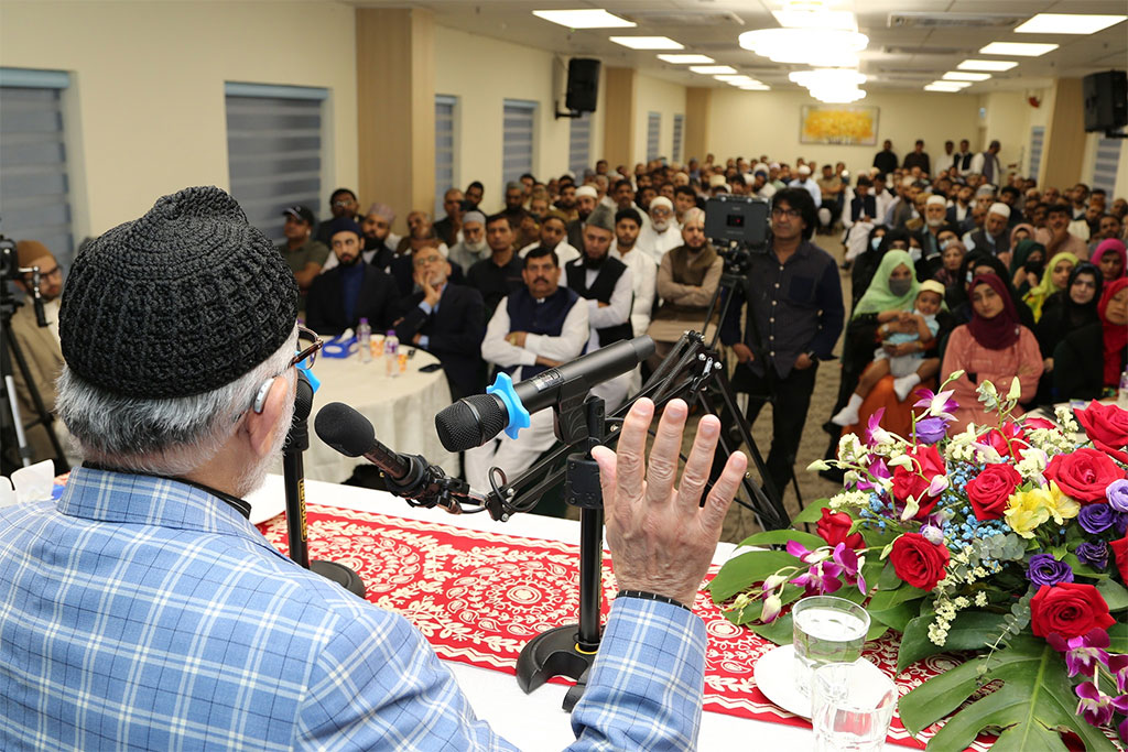 Shaykh ul islam Participate in Workers Convention at Hong kong