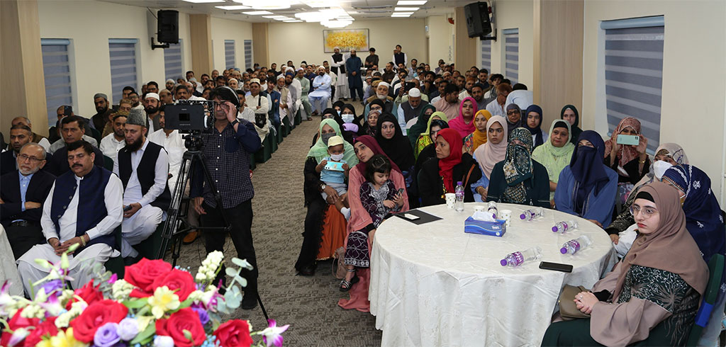 Shaykh ul islam Participate in Workers Convention at Hong kong