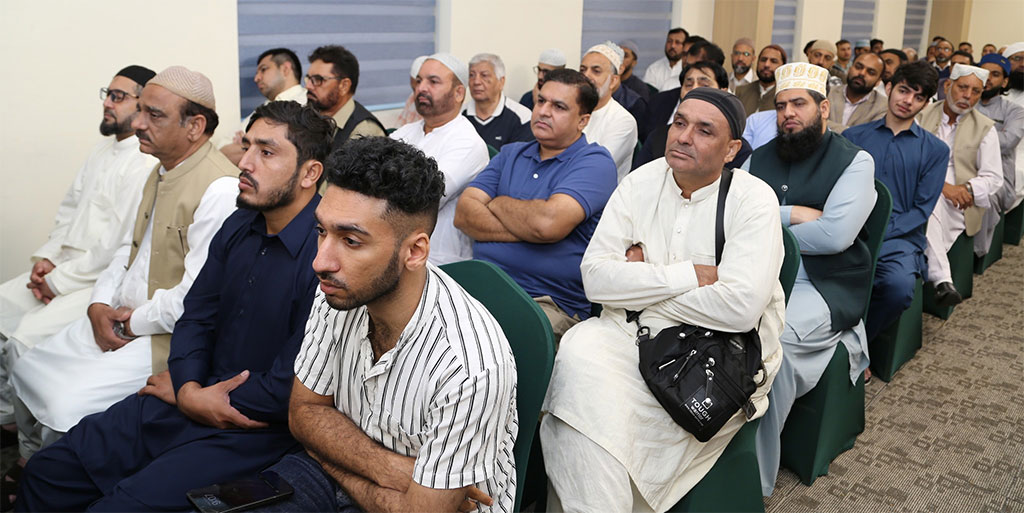 Shaykh ul islam Participate in Workers Convention at Hong kong