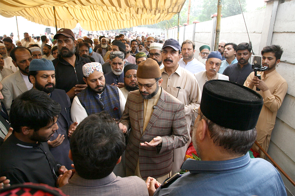 منہاج القرآن کے رہنما اسلم پرویز قادری کی نماز جنازہ ادا کر دی گئی