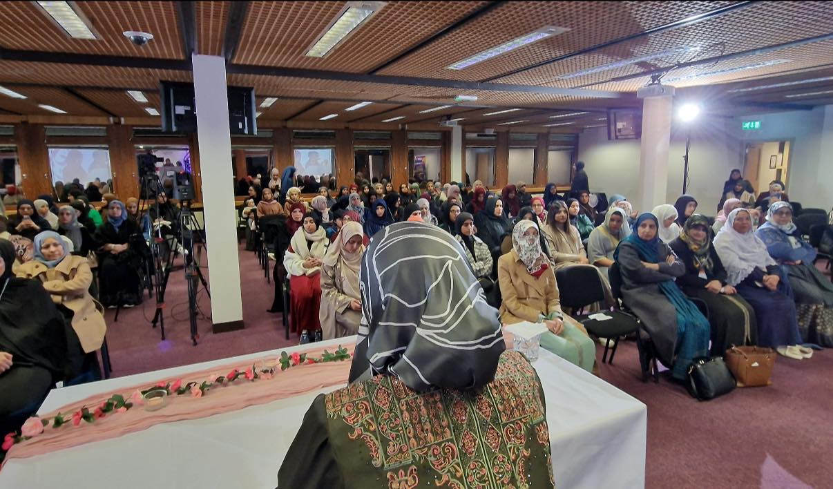 Dr Ghazala Qadri addressing Al-Tazkiya 2024