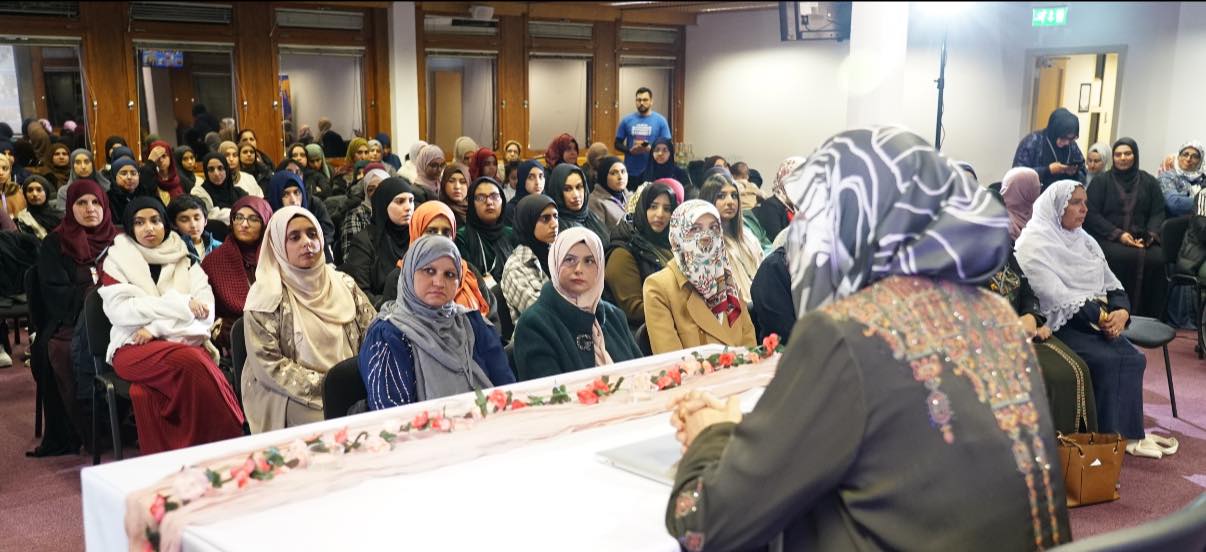 Dr Ghazala Qadri addressing Al-Tazkiya 2024